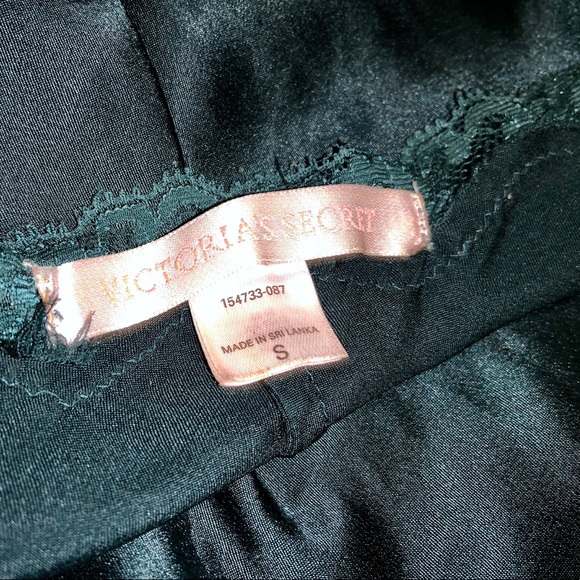 COPY - Victoria’s Secret Silky Green Short Slip - small - Picture 4 of 5